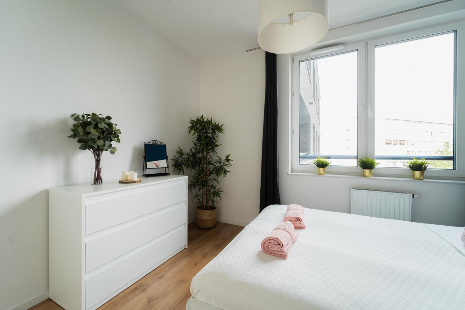 Nice Apartment - Near Sky Tower - Private Parking Wroclaw Exterior photo